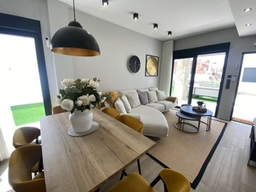 propertyimage1mcstlntoc20250503053014