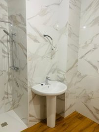 propertyimage1bwpw6rkwz20250503053528