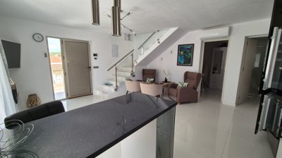 propertyimage1qgisfddj320250506053621