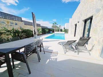 propertyimage1hash6xol520250329061127