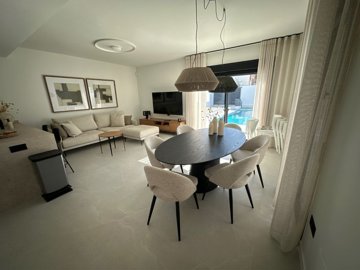 propertyimage1wyk2mwk6k20250209062355