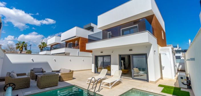 Image No.1-3 Bed Villa for sale