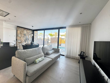 propertyattachment1iztrw3dfe20250509021130