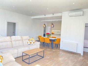 propertyimage1yrbuyzhlu20250513053759
