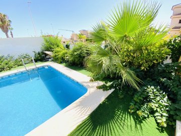 propertyimage1f7vzrm5k120250515054331