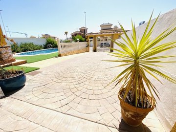 propertyimage18zzhiqf6t20250515054345