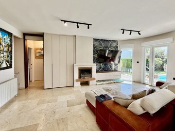 propertyimage1t9rvhh8vy20250515055159