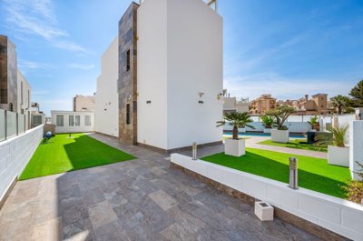 propertyimage1iarrzdzel20250517053212