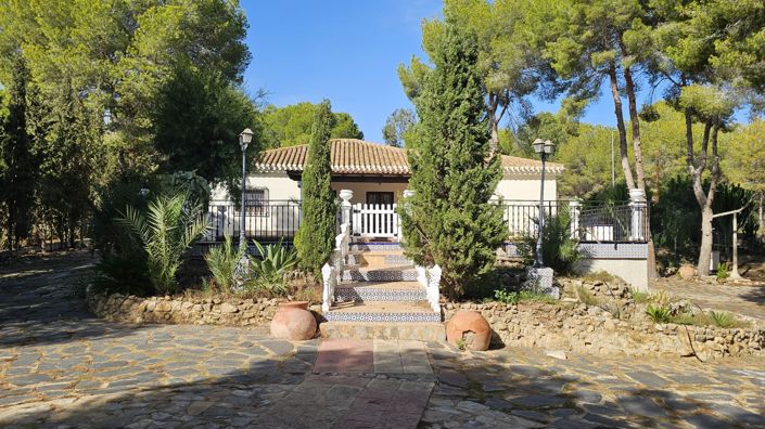 Image No.1-3 Bed Property for sale