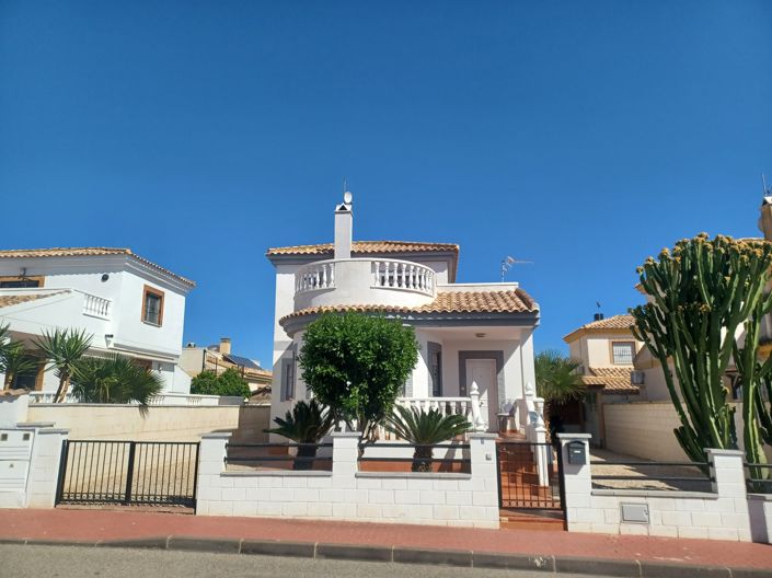 Image No.1-3 Bed Villa for sale