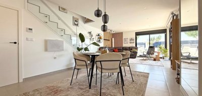 propertyimage1vlbg6tzu320250523042548