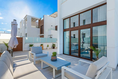 propertyimage1bhozk6wep20241213062640