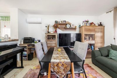 propertyimage1h3xtdxle320250530053620