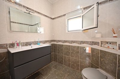 propertyimage1xazwguxn520250531053706
