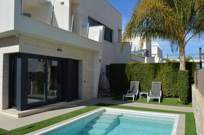 Image No.1-3 Bed Duplex for sale