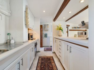 propertyimage1qc2ovb74i20250606054040