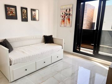 propertyimage1ik2ujsrt120250607055050