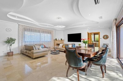 propertyimage1houyxxvnm20250608054555