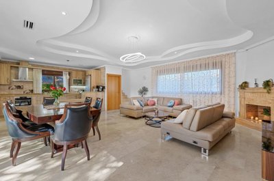 propertyimage1e2jwjcbzq20250608054558