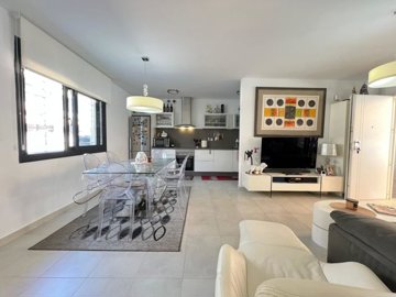 propertyimage1gjmhiq4eq20250608055207