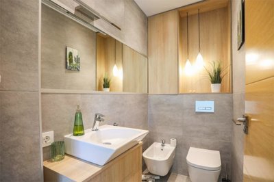 propertyimage1xadhibuil20250610054214