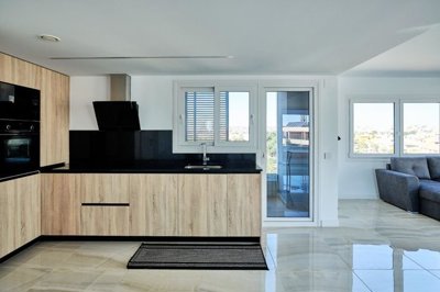 propertyimage1srxdcwd1v20250612053551