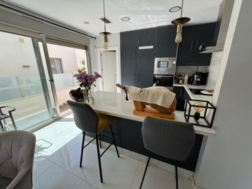 propertyimage1phex2j6b920250612054647