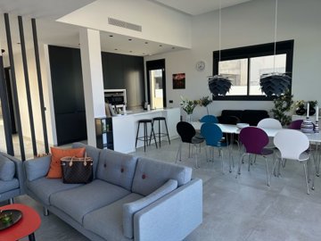 propertyimage1ocst4o41k20250408062042