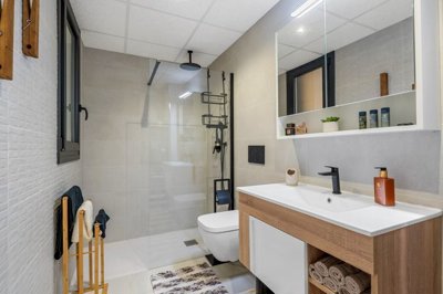 propertyimage1v0qhvxmh420250618055157