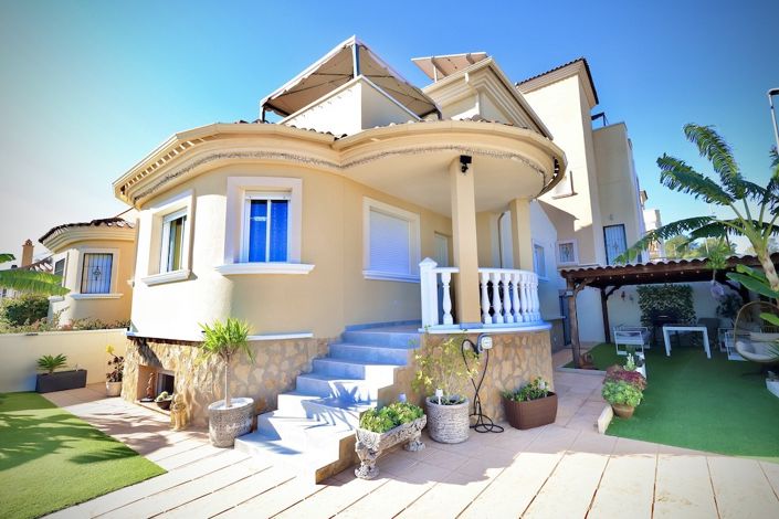 Image No.1-4 Bed Villa for sale