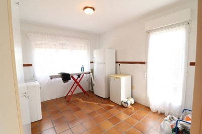 propertyimage1webkh6cen20250619053754