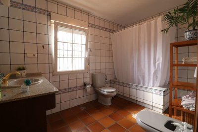 propertyimage1ymimoz9x220250619053812