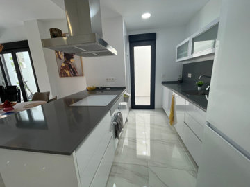 propertyimage1hvmyczun320250626054626