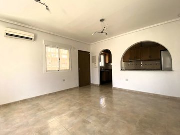 propertyimage1idyp5yqxw20250627055826