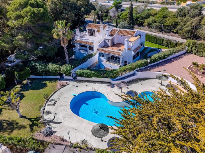 Image No.1-3 Bed Villa for sale