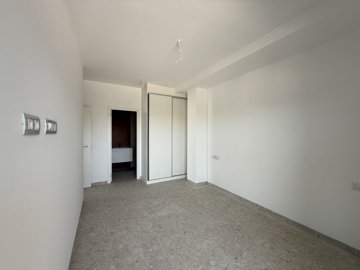 propertyimage1ygzkwzxx620250708054028