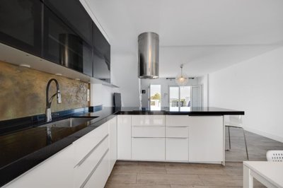 propertyimage1e4nxbh03y20250709055205