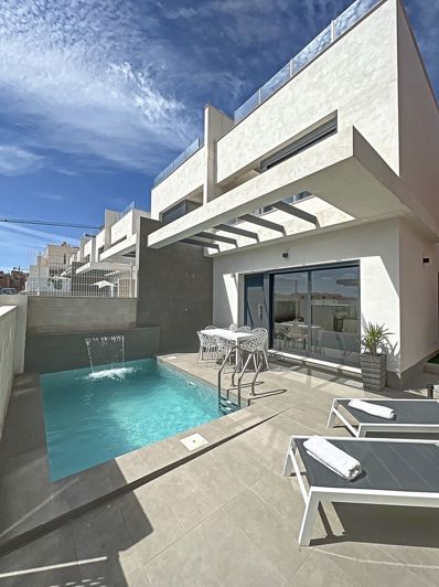 Image No.1-3 Bed Property for sale