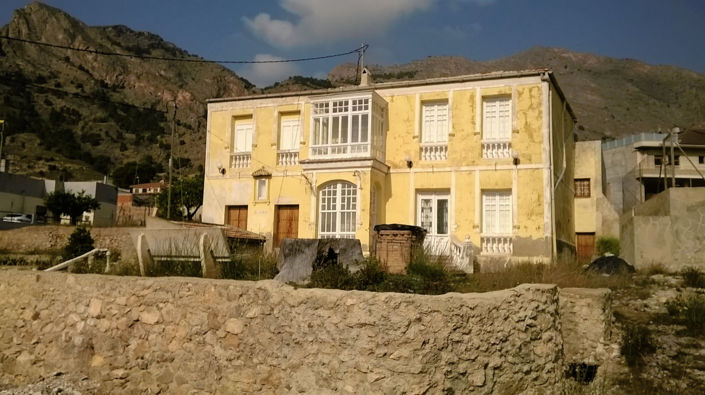 Image No.1-7 Bed Townhouse for sale