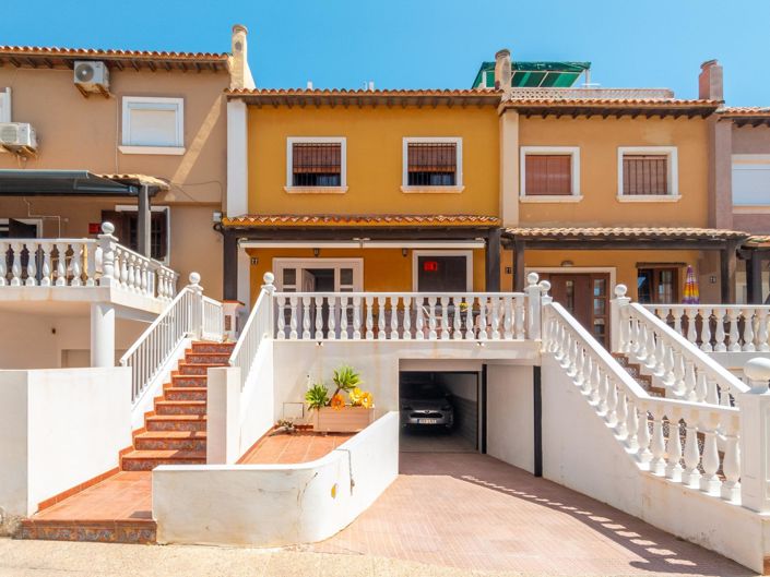 Image No.1-3 Bed Townhouse for sale