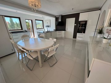 propertyimage1p7y3guccw20250730054615