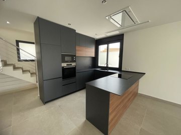 propertyimage1xin8f3z5t20250816060100