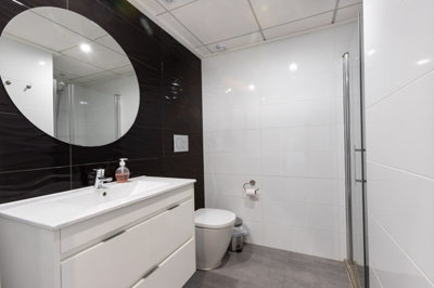propertyimage12x7whfjrx20250815055251