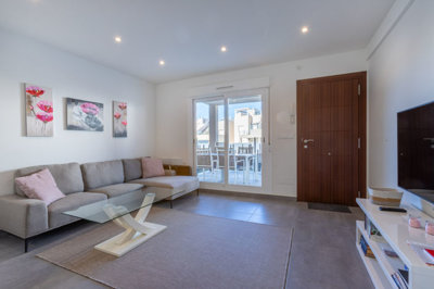 propertyimage1tljscvl9k20250815055206