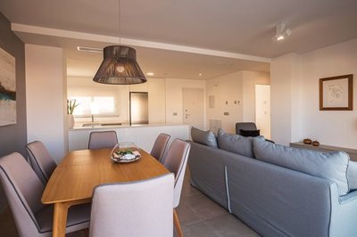 propertyimage1ihroz67bb20250823060123