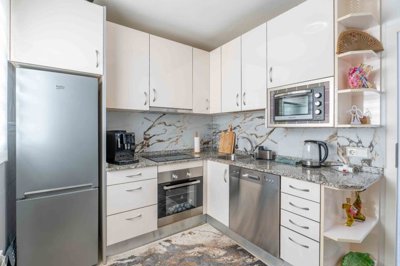 propertyimage1hapkmzfj820250824053559