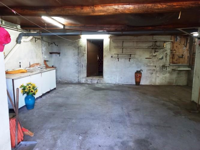 Image No.3-6 Bed House for sale