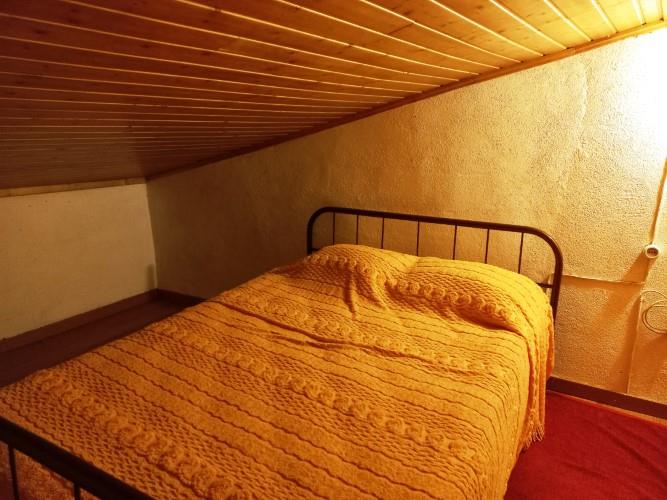 Image No.18-6 Bed House for sale