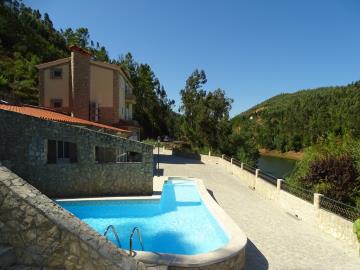 Maison de 4 chambres à vendre à Figueiró dos Vinhos