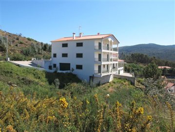 Villa / Détaché de 5 chambres à vendre à Castanheira de Pêra